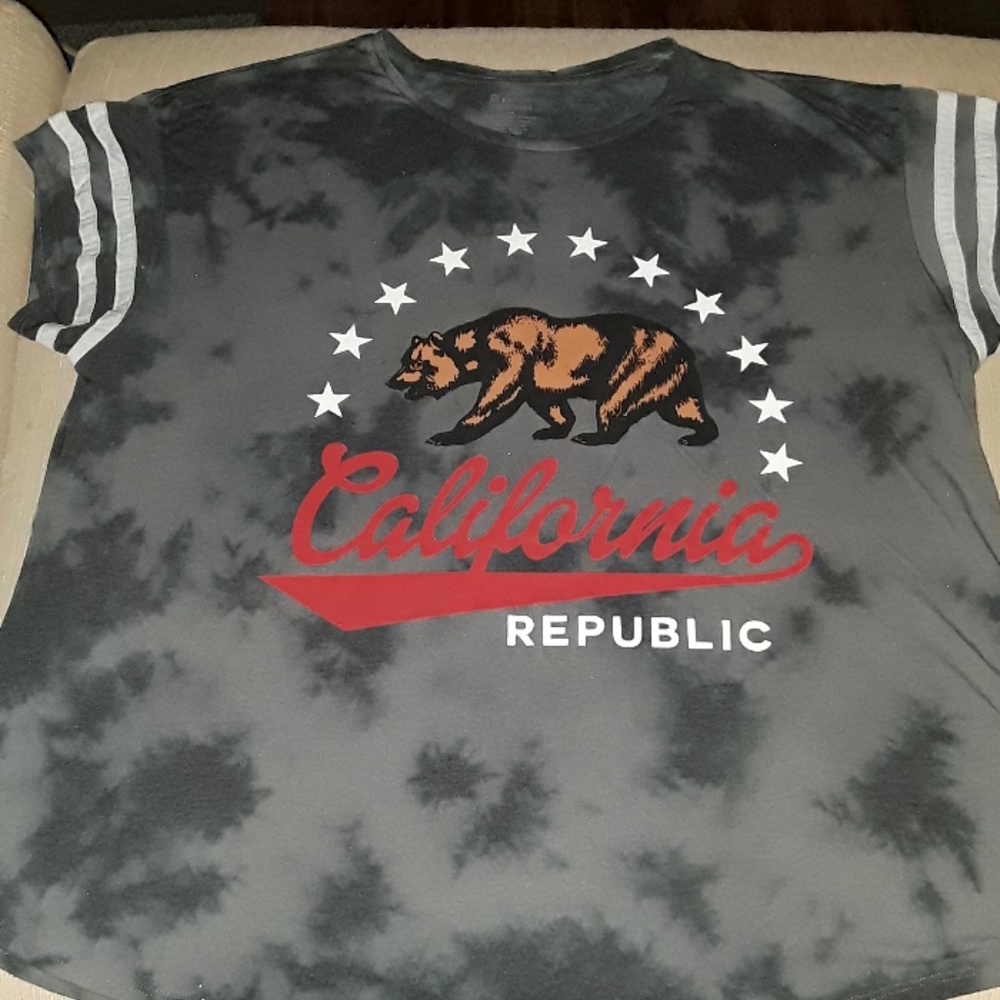 SOLD.      California Republic Tee